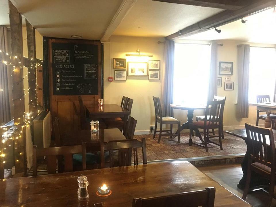 The Bear Inn Hodnet Luaran gambar